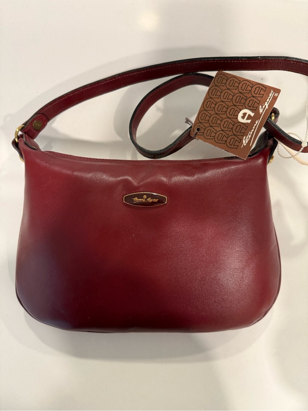 Vintage Etienne Aigner Champion Line Burgundy Leather Shoulder Bag /Gold Accent